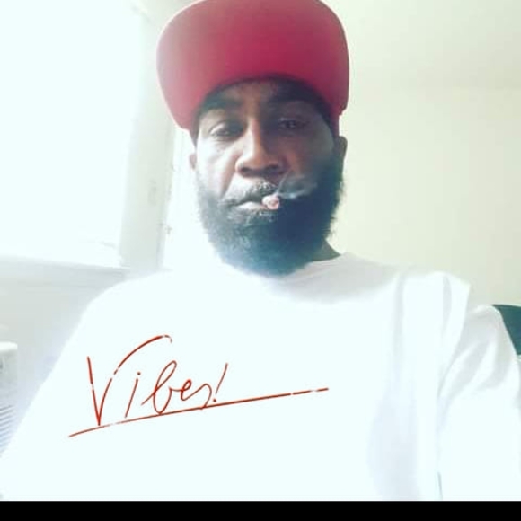 derrick_walls
